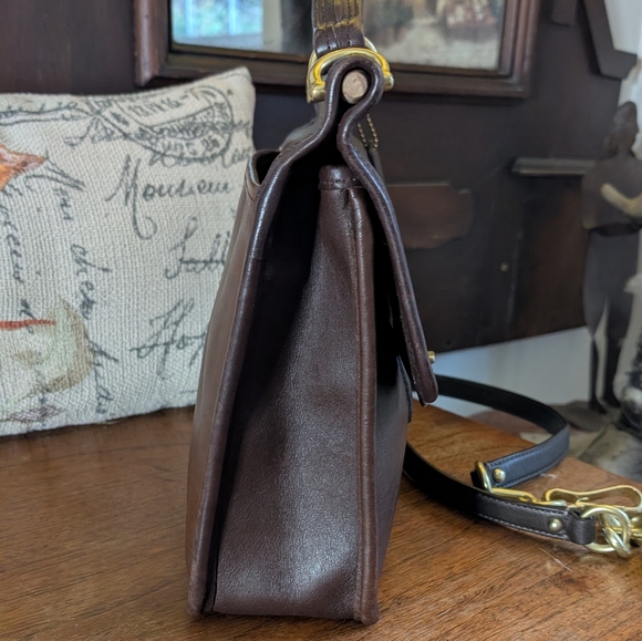 Coach Vintage Willis Bag Brown # 9927 Leather Crossbody, Shoulder - Picture 14 of 15